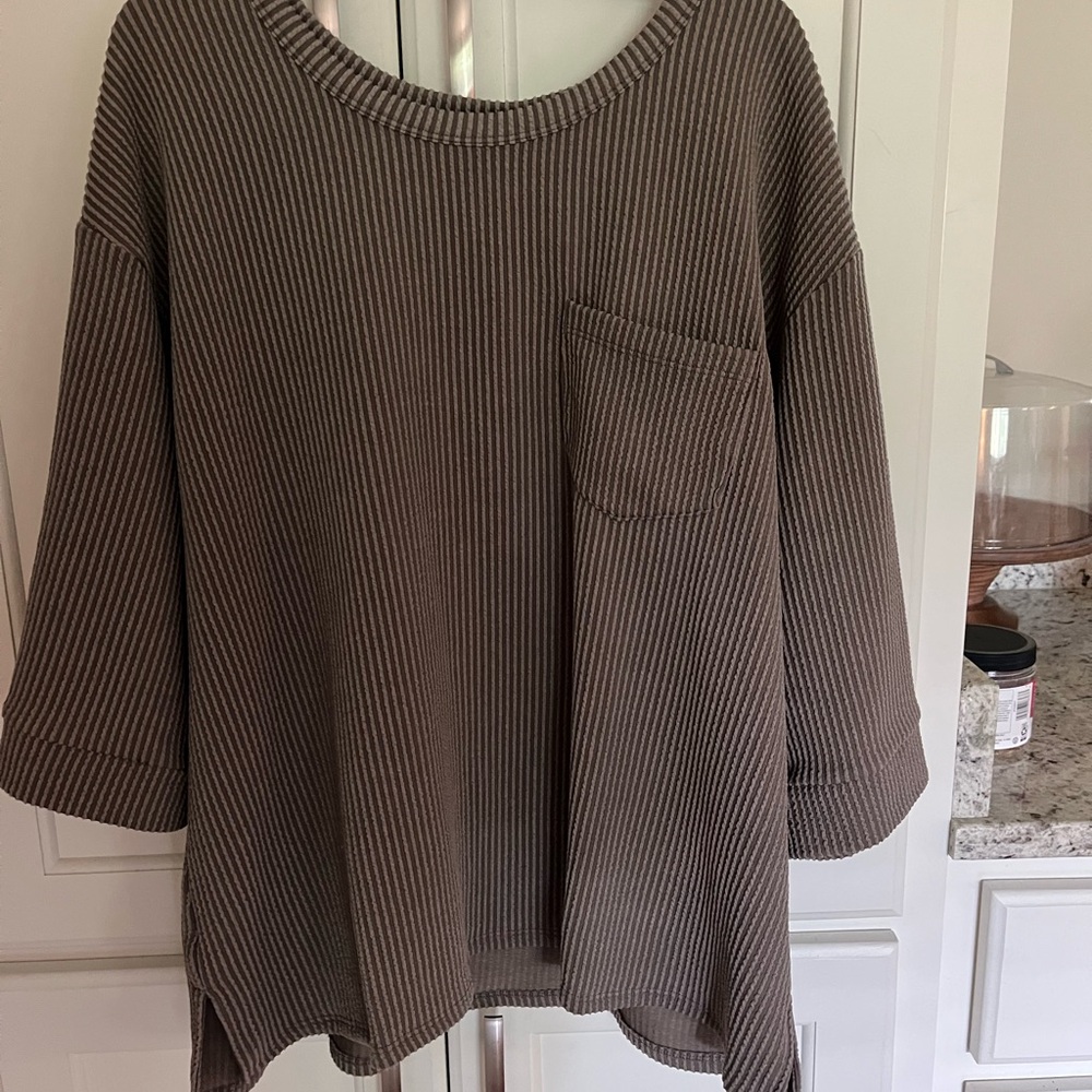 ANDRÉE BY UNIT Ribbed Pocket Tunic in Brown